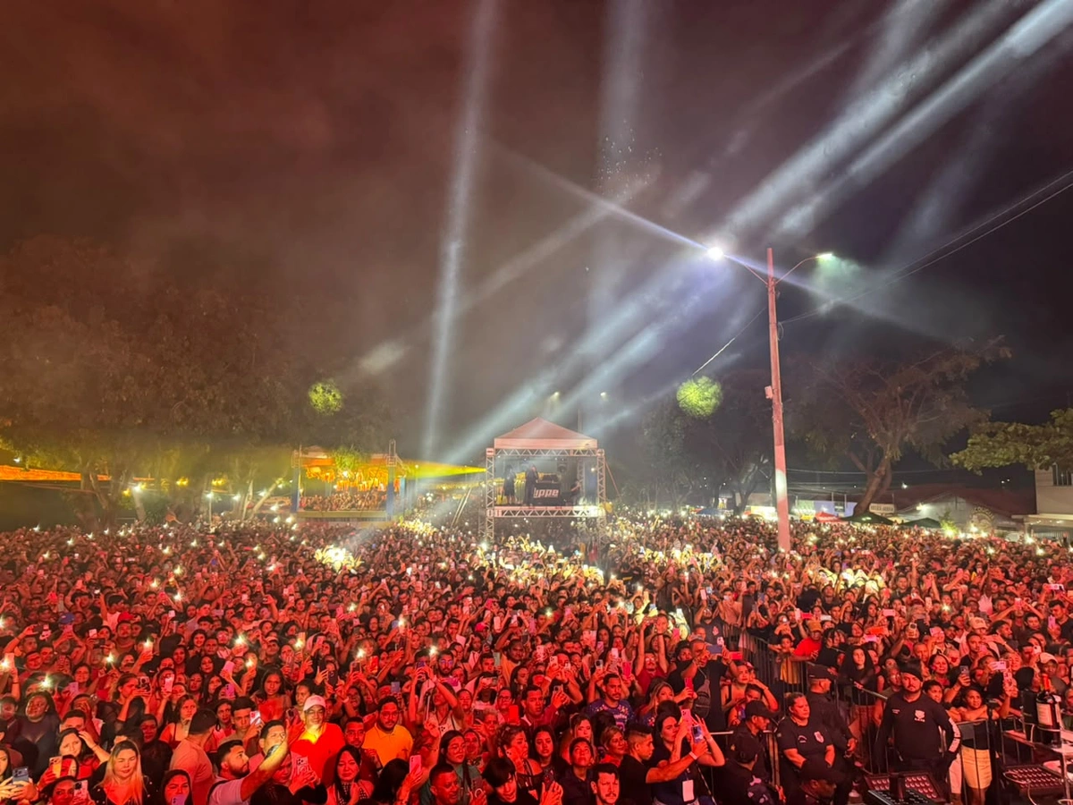 Show de Pablo marca abertura do São João da Esperança e reúne grande público em Esperantina