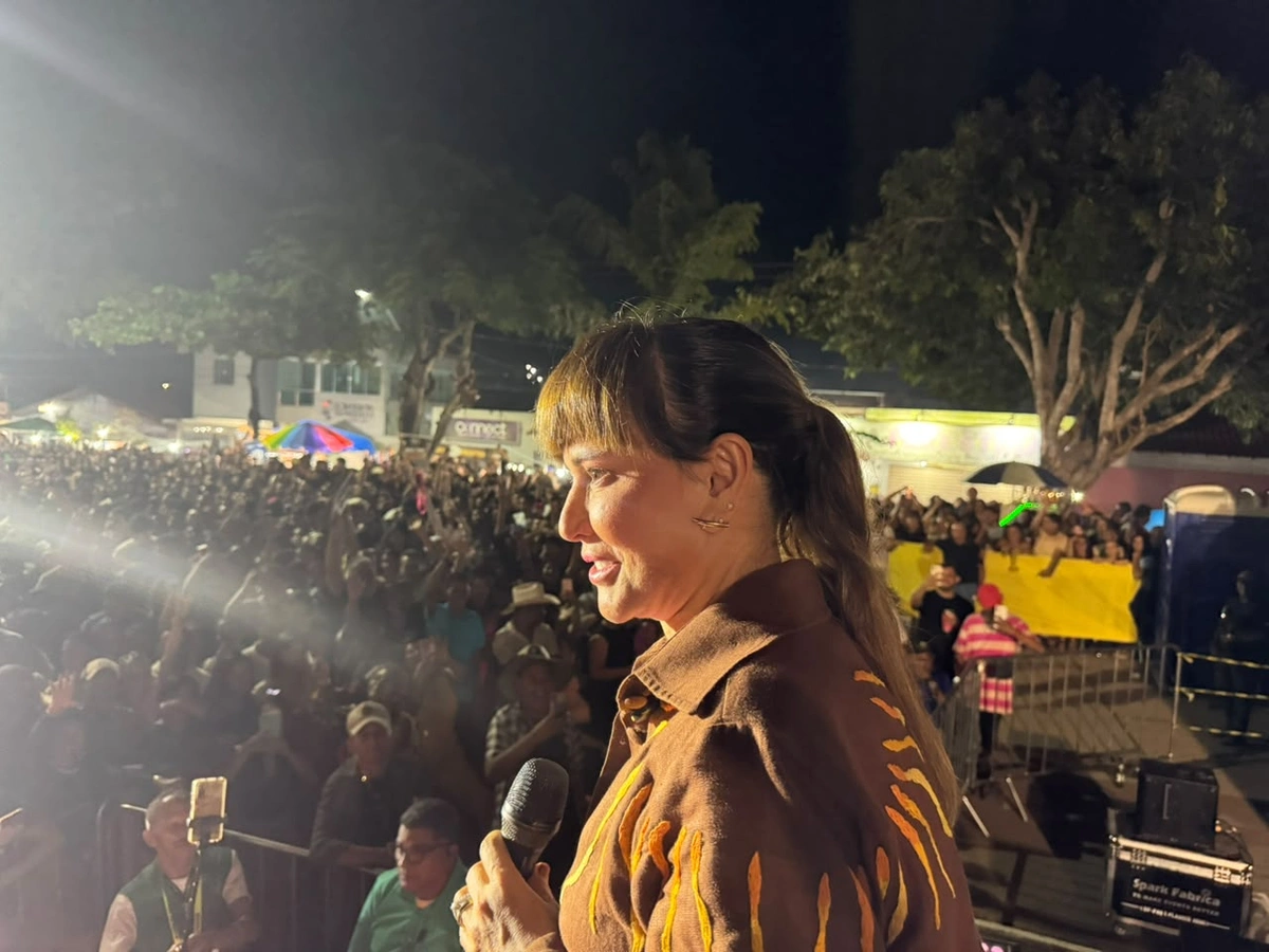 Show de Pablo marca abertura do São João da Esperança e reúne grande público em Esperantina