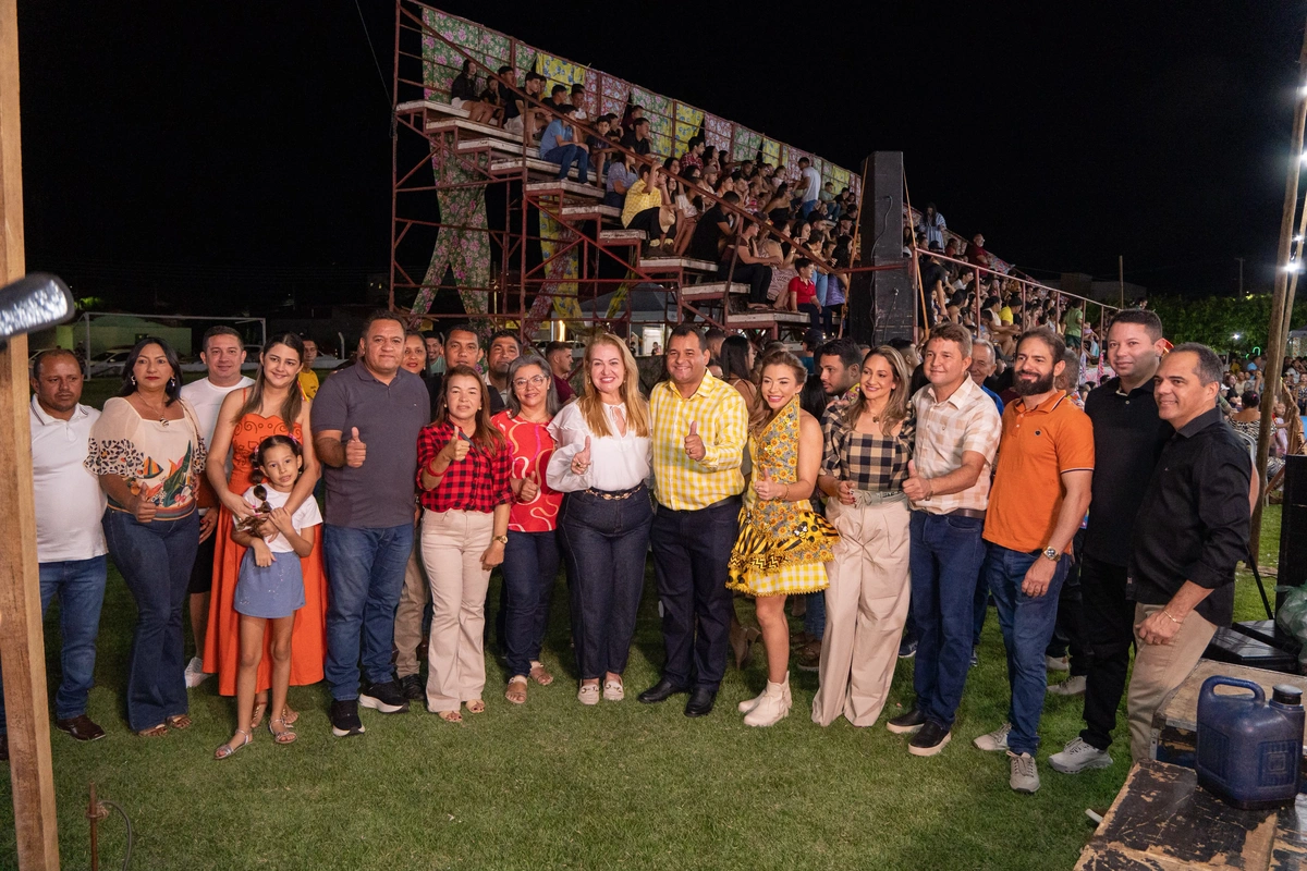 Simone Pereira participa do Arraiá das Escolas Municipais de Geminiano
