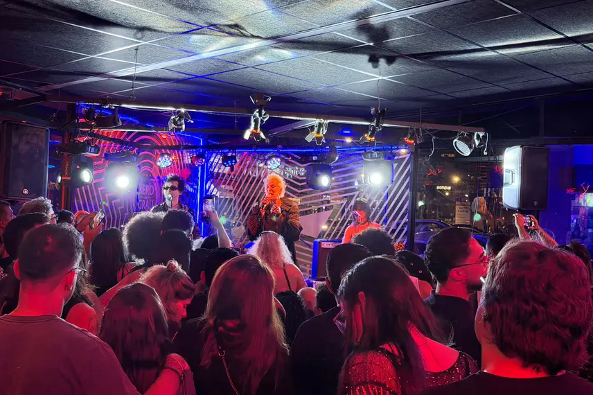 Supla celebra 40 anos de carreira e agita noite de rock em Teresina