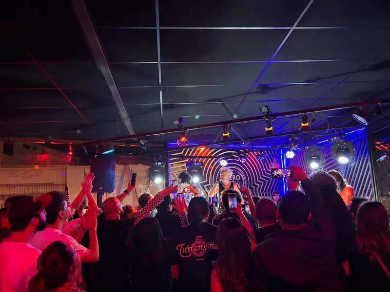 Supla celebra 40 anos de carreira e agita noite de rock em Teresina