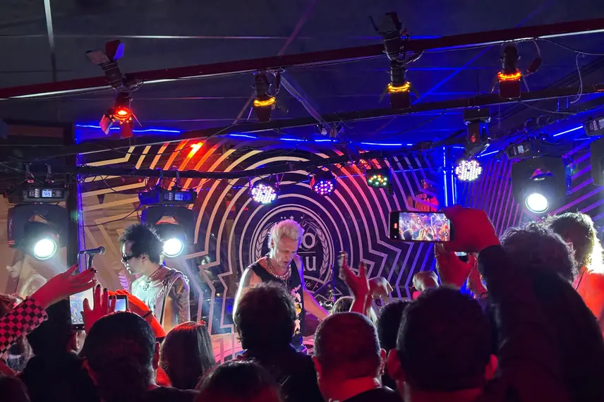 Supla celebra 40 anos de carreira e agita noite de rock em Teresina