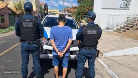 Suspeito de homicídio e tráfico de drogas é preso durante abordagem em Pedro II (Foto: Divulgação/PMPI)