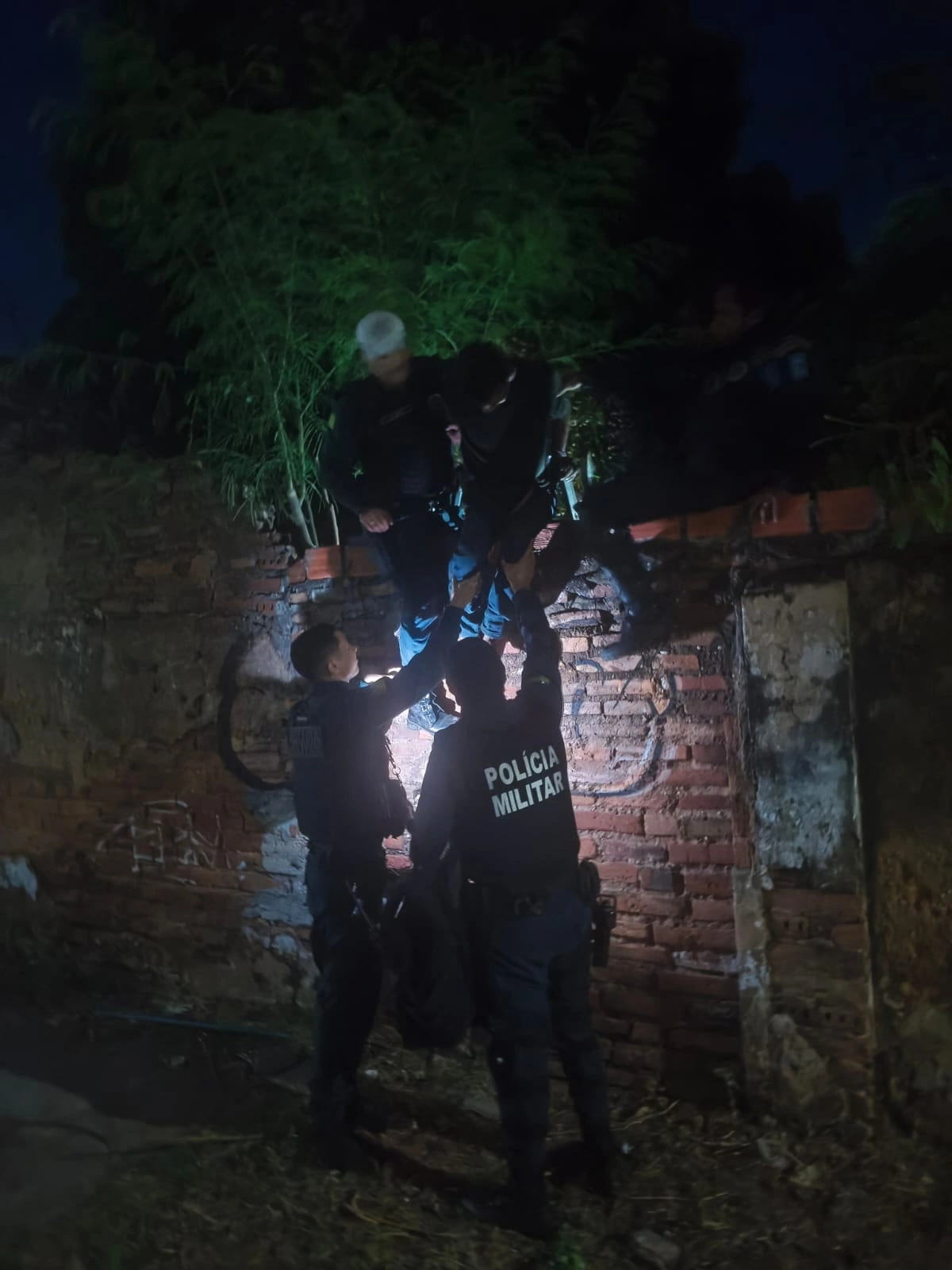 Suspeito de invadir e roubar pertences de residência é preso no Centro de Teresina
