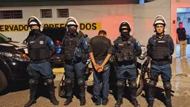 Suspeito de invadir e roubar pertences de residência é preso no Centro de Teresina (Foto: Divulgação/PMPI)