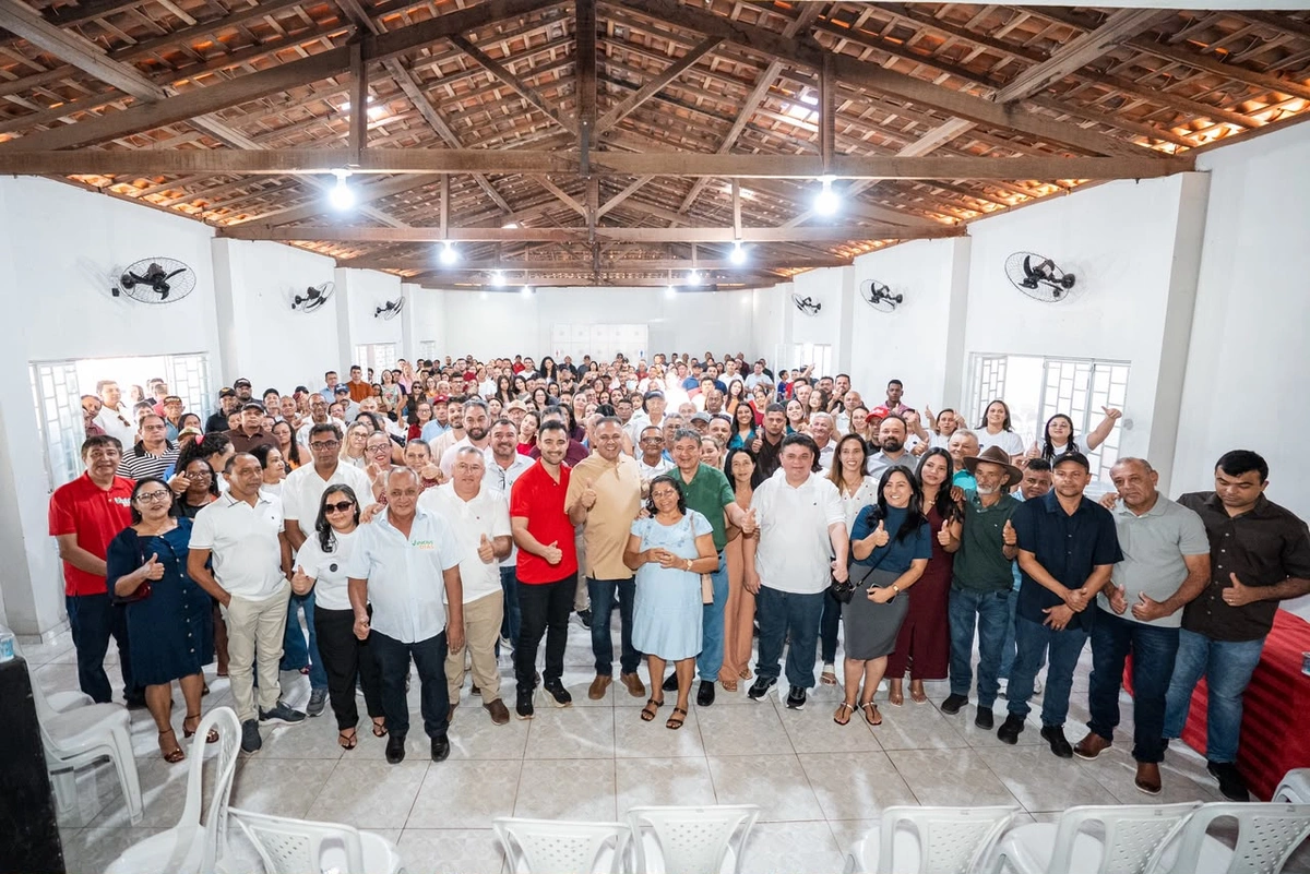 Vinícius Dias percorre Vale do Piauí e Itaueira ao lado de Wellington Dias
