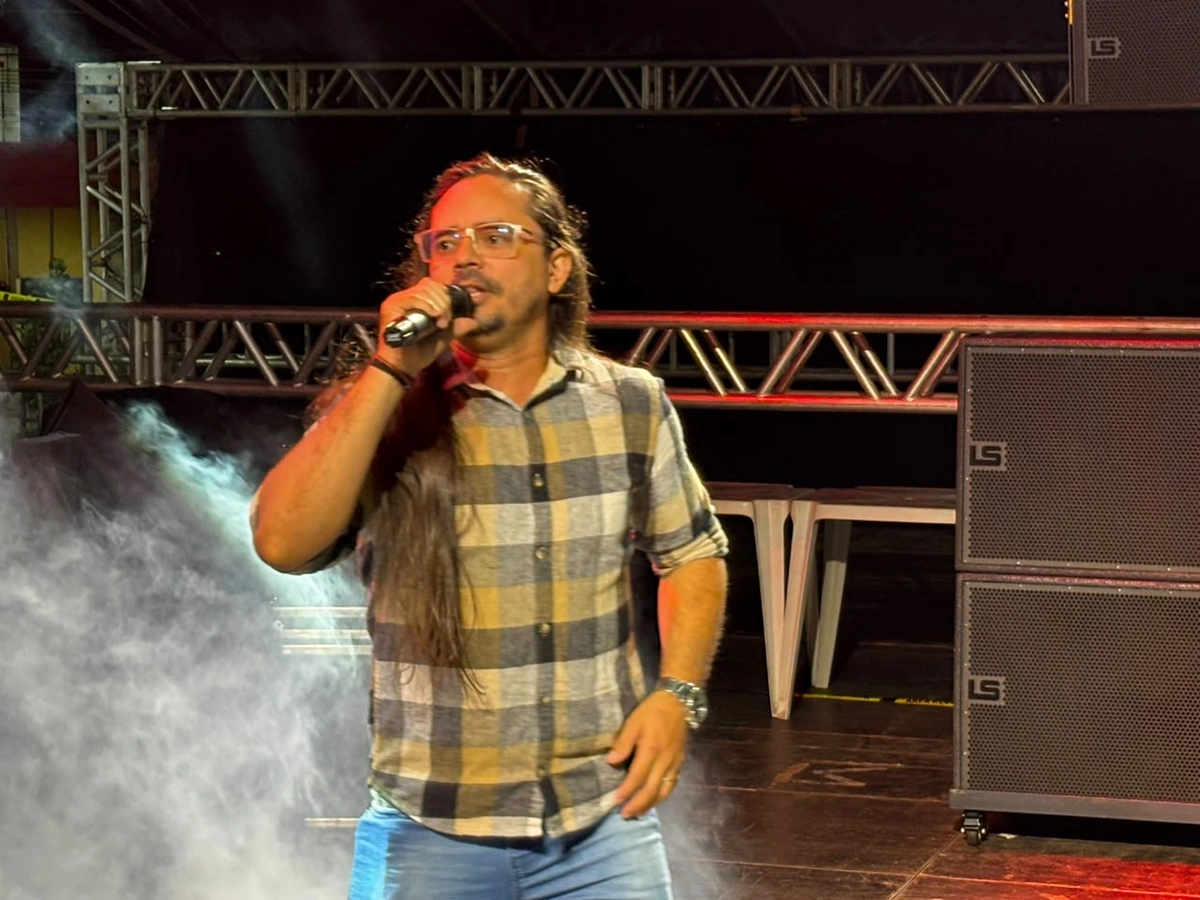 Zé Cantor e Márcia Fellipe fecham o São João 'Daqui para Melhor' em Altos