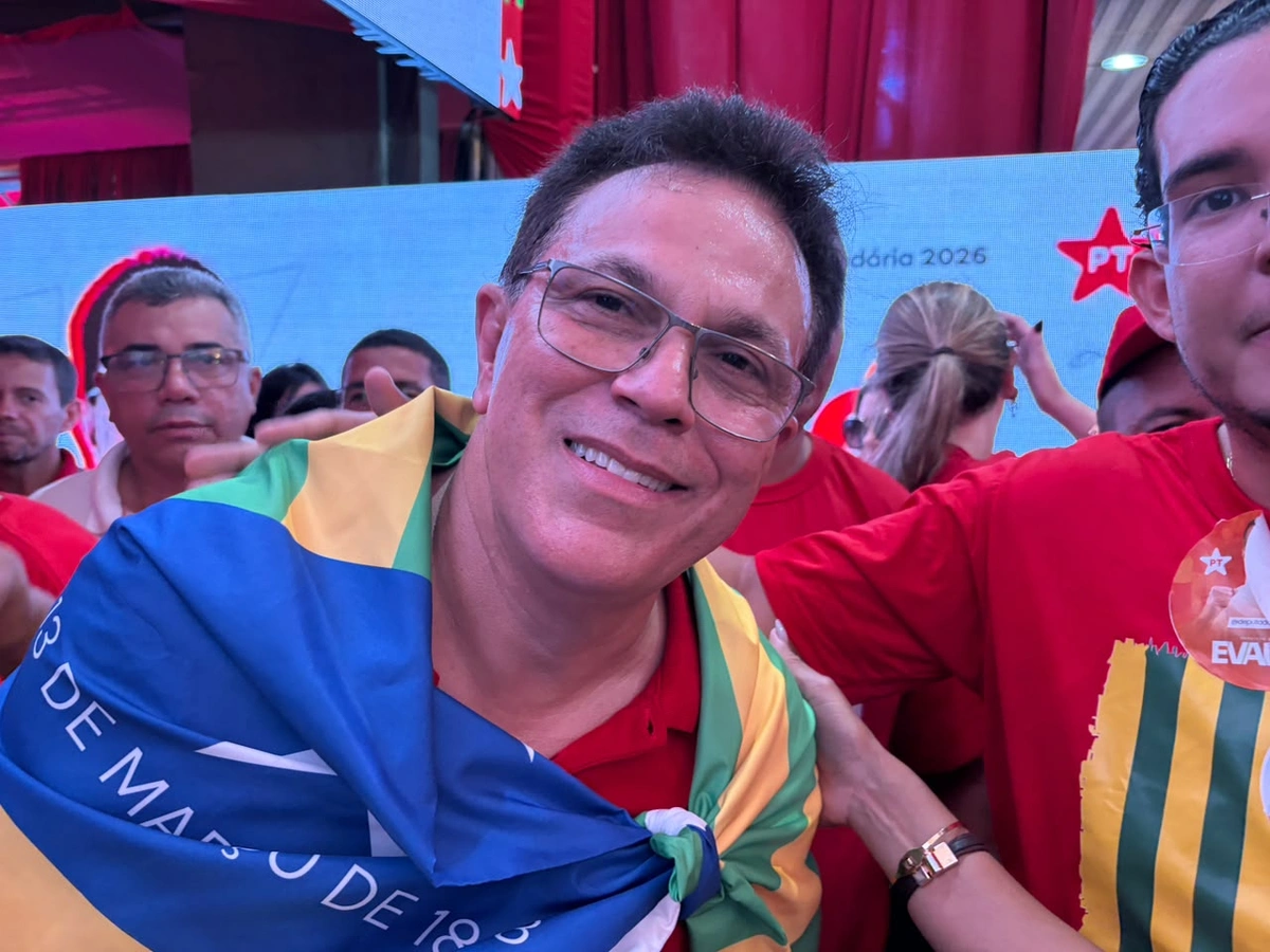 Zé Santana destaca apoio popular durante convenção da base governista